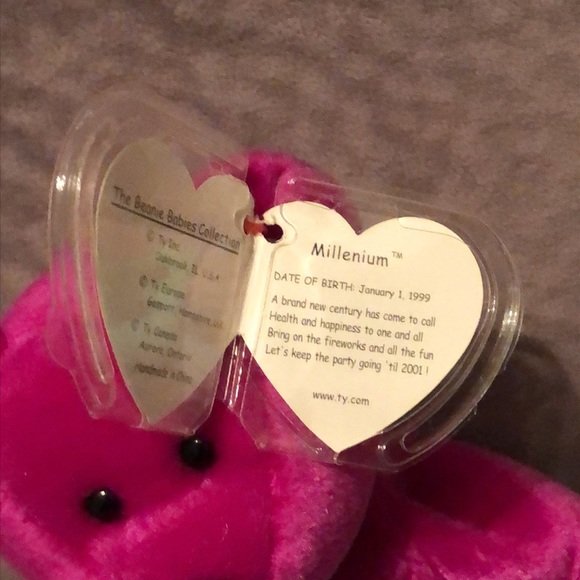 Peace, Millenium,, and 1999 Signature Bears With Case- Beanie Babies Set of 3 - Picture 13 of 15